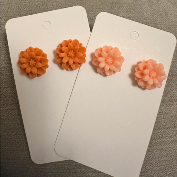 Hand Crafted Jewelry - 2 Pairs of Flower Stud Earrings